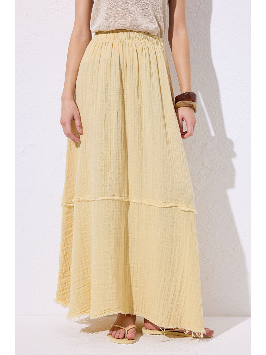 Müslin Katlı Geniş Etek Sarı-4