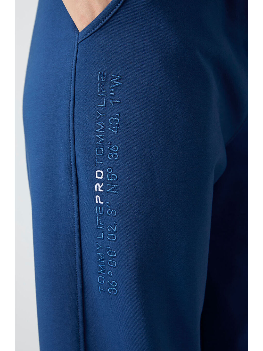 Mavi Parlament Kapüşonlu Kanguru Cep Oversize Lastik Paça Kadın Eşofman Takımı   95288-8