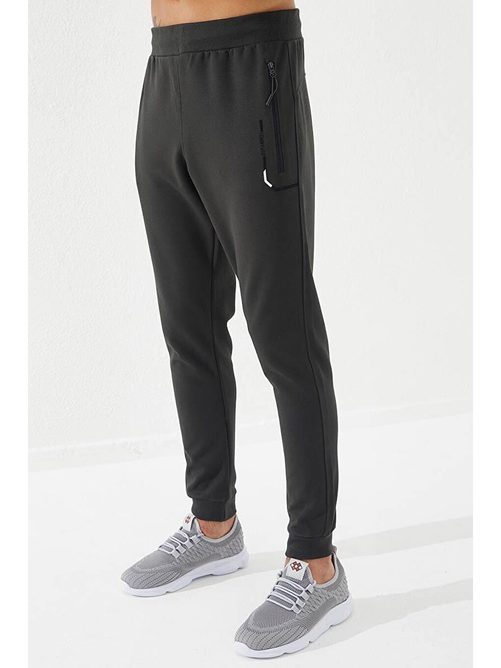 Haki Fermuar Cepli Nakış Detaylı Dar Kalıp Jogger Erkek Eşofman Alt - 84782-4