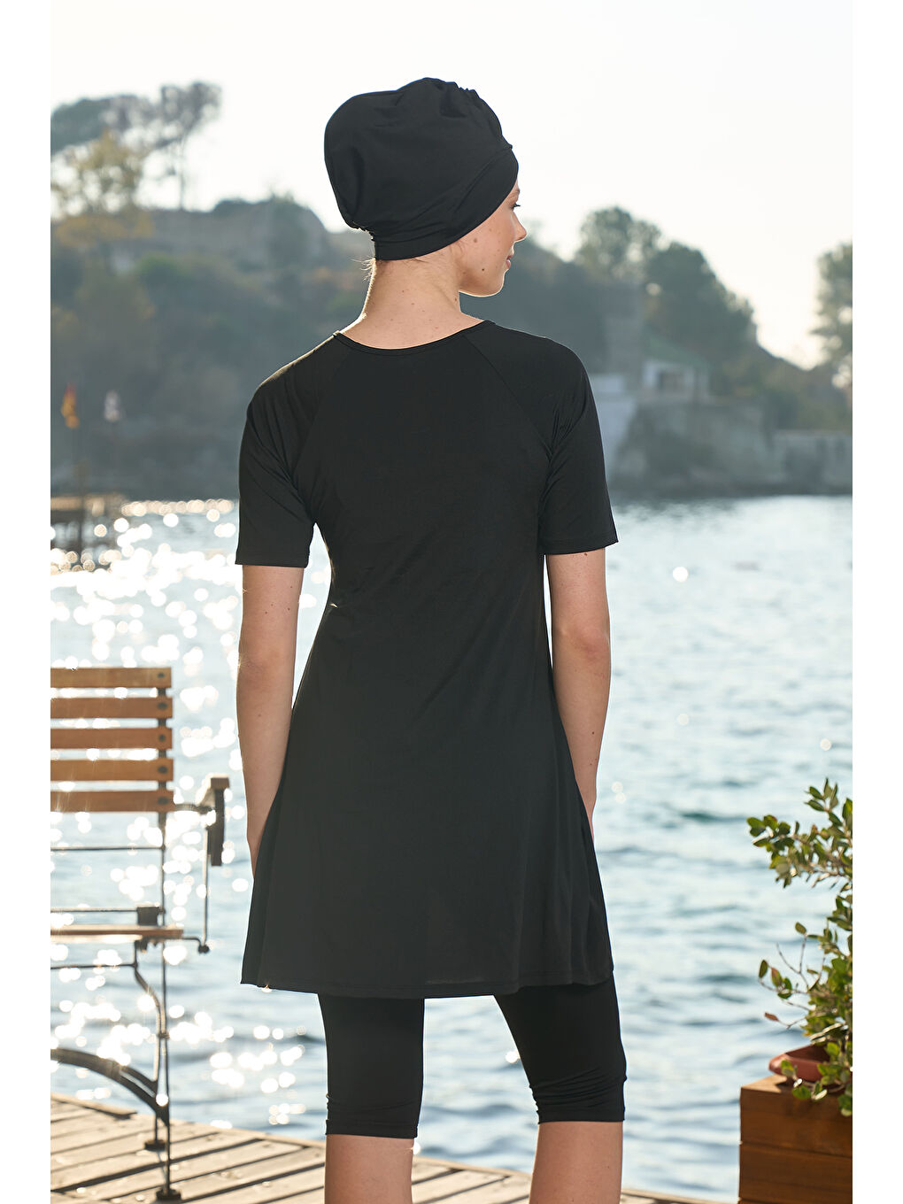 Kısa Kollu Yarı Kapalı Mayo 24823 Siyah-3