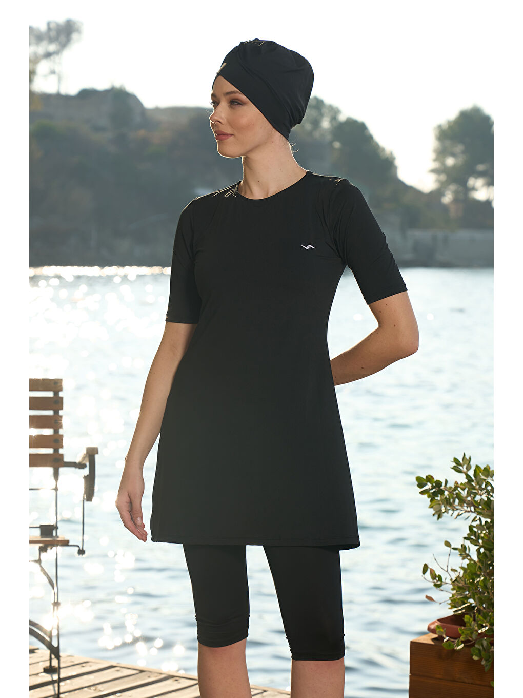 Kısa Kollu Yarı Kapalı Mayo 22801 Siyah