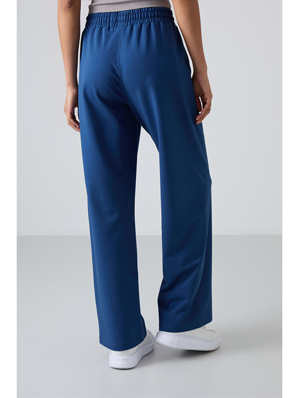 Mavi Parlament Yüksek Bel Cepli Rahat Form Geniş Paça Kadın Eşofman Alt - 94567-8