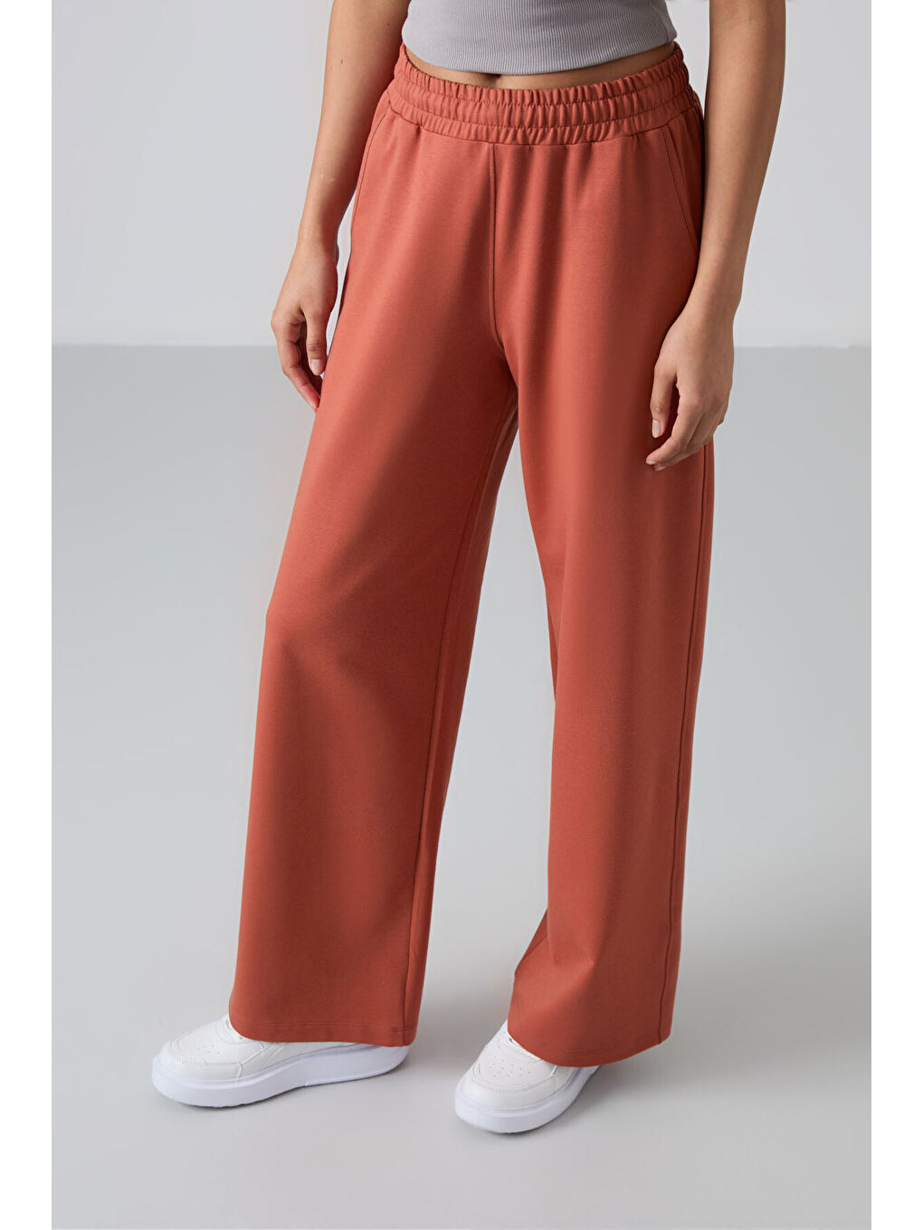 Kahverengi Kiremit Yüksek Bel Cepli Rahat Form Geniş Paça Kadın Eşofman Alt - 94567-2