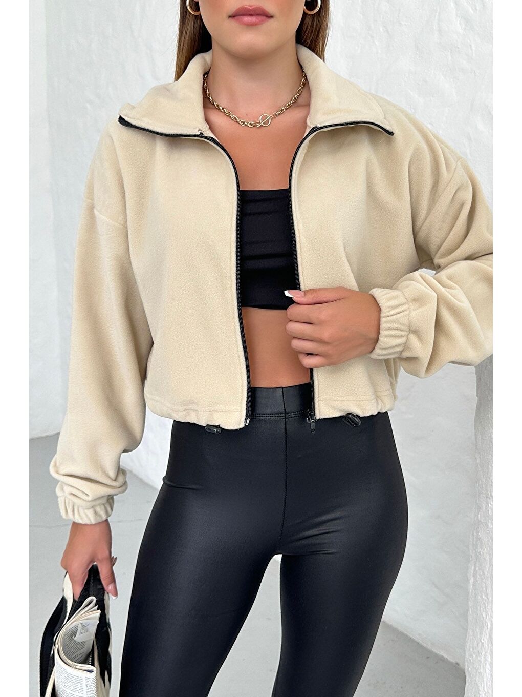 Kadın Bej Oversize Beli Lastik Detaylı Polar Kemer Boy Hırka-2