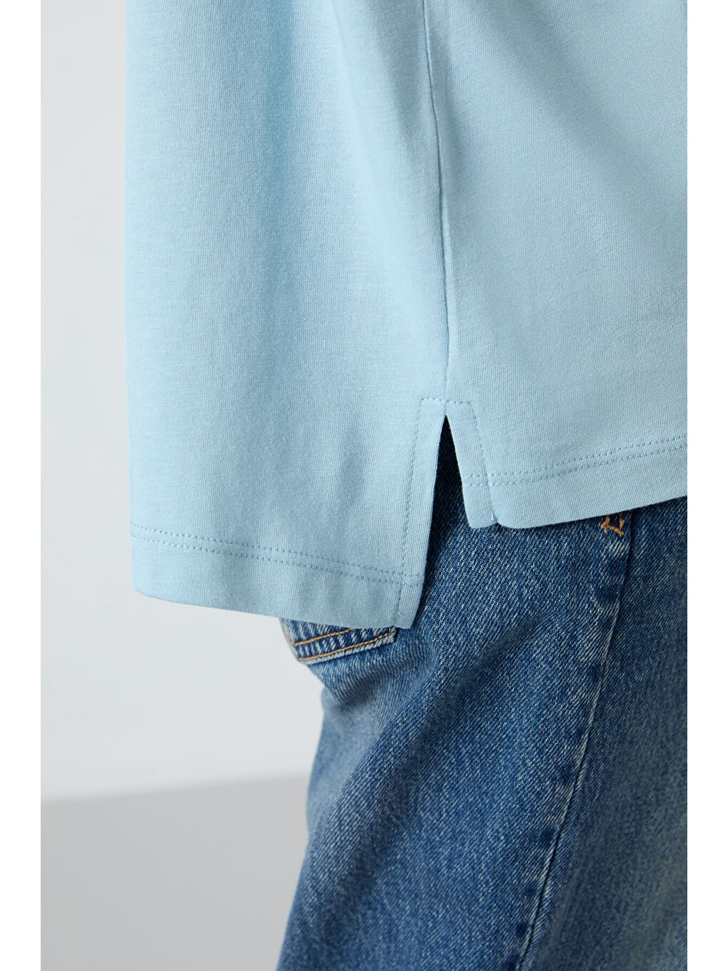 Açık Mavi Penye Modal Yumuşak Tuşeli Oversize Fit Basic Kadın Tişört- 97285-8