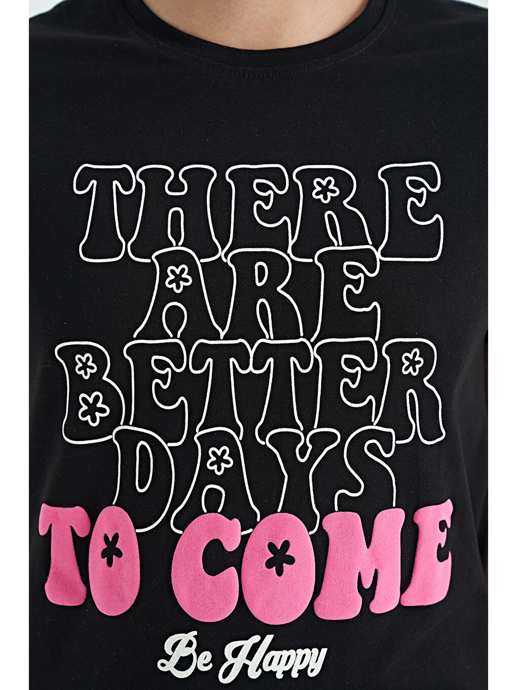 Siyah O Yaka Yazı Baskılı Rahat Form Kısa Kollu Cropped Kız Çocuk Tişört - 75118-7