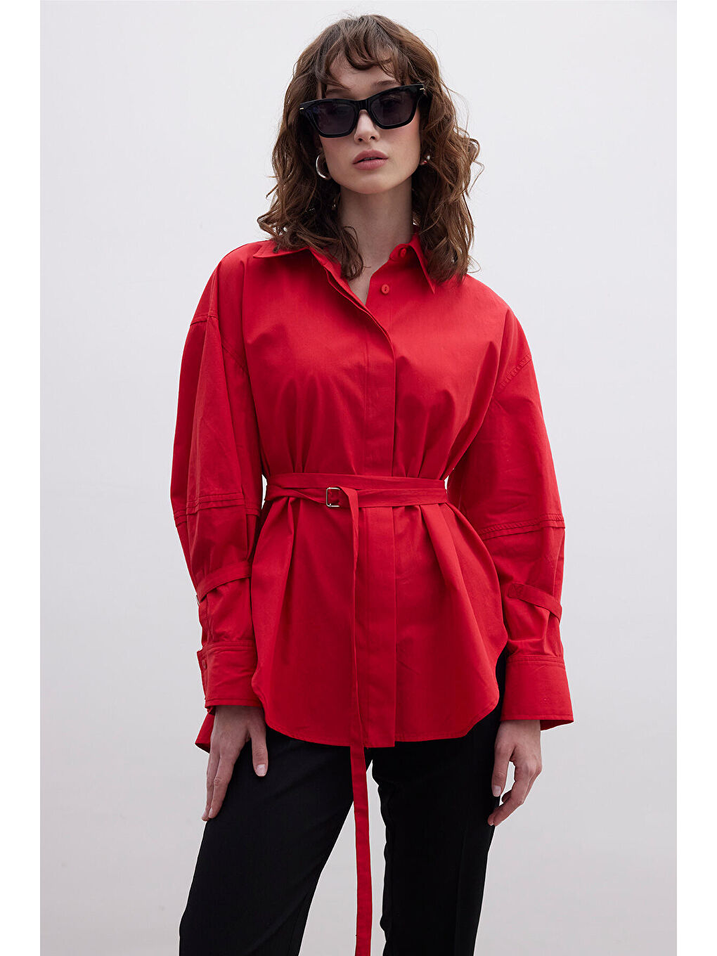 Kemer Detaylı Gömlek Kırmızı