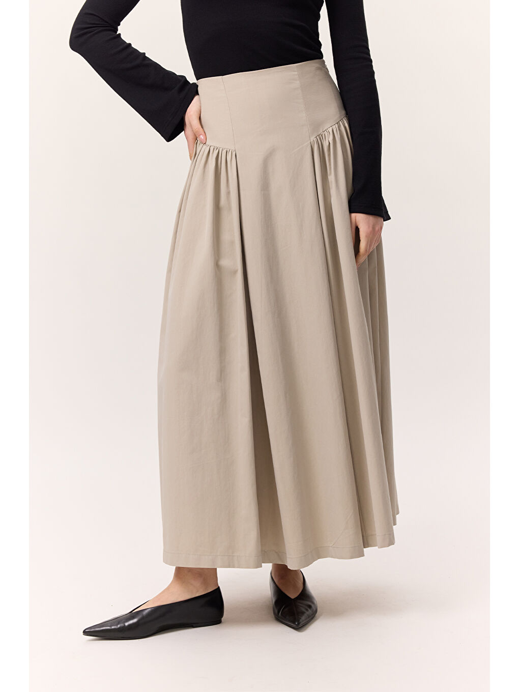 Bej Büzgülü Gabardin Etek Kum-3