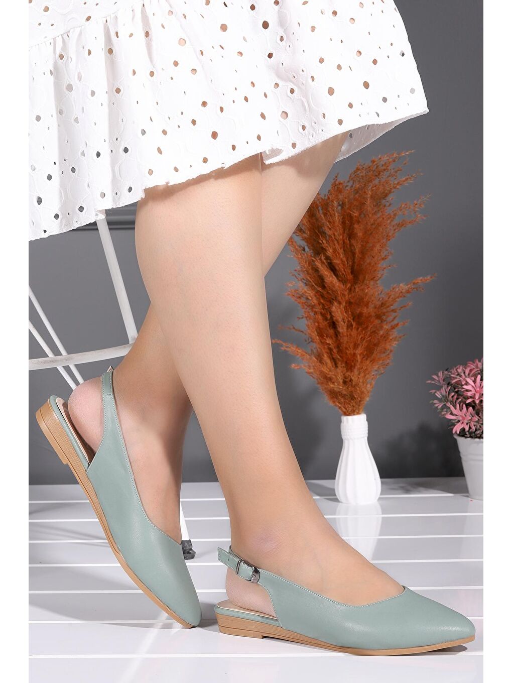 Yeşil Cilt Günlük Kemerli Kadın Babet 1920.115-2