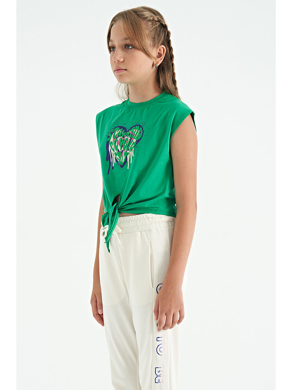 Yeşil Kalp Baskılı Ön Düğüm Detaylı Rahat Form Kız Çocuk Tişört - 75114-2