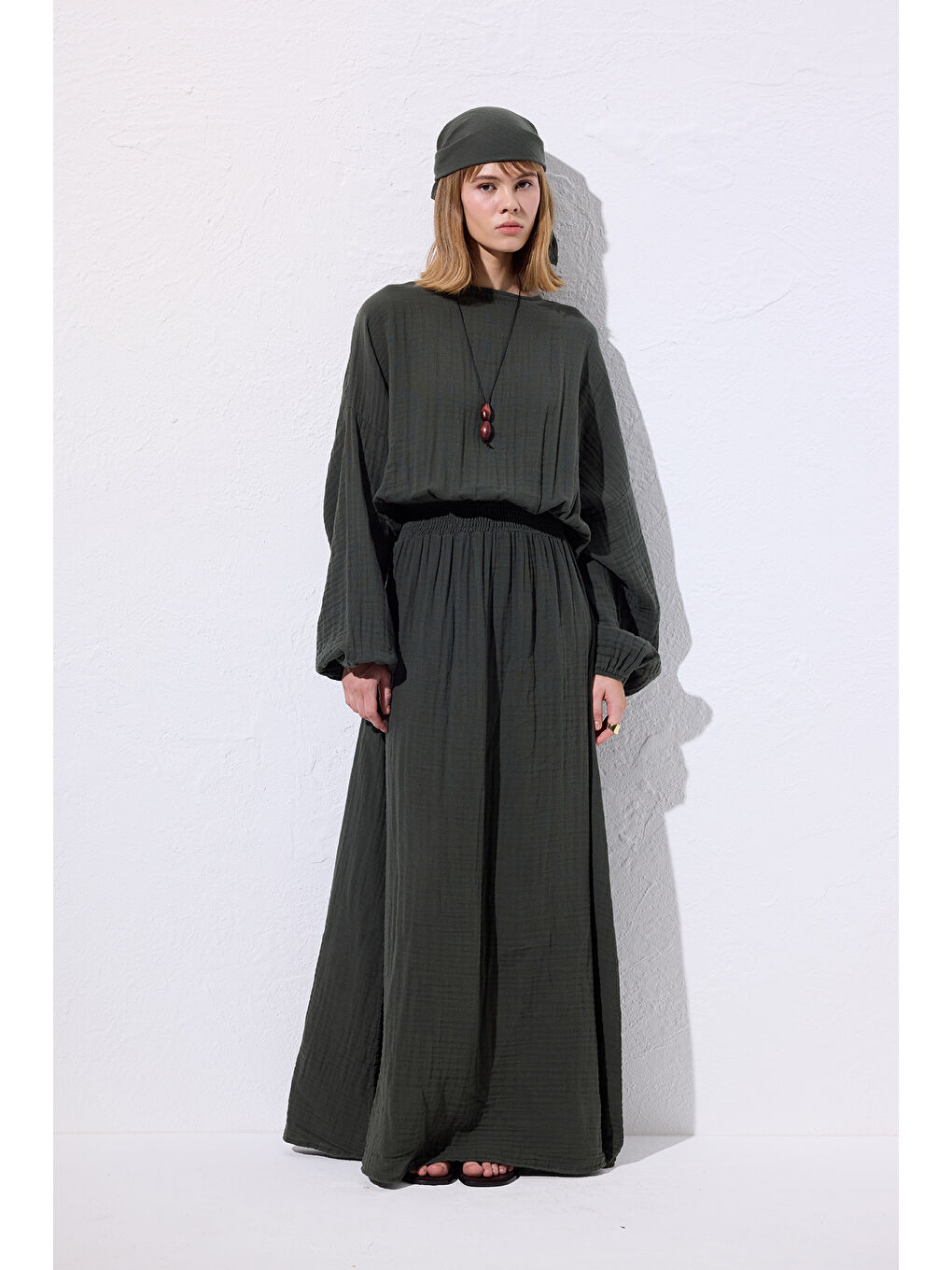 Müslin Beli Büzgülü Elbise Koyu Yeşil-1