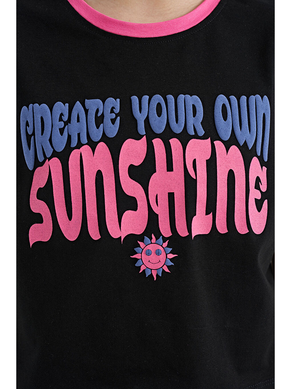 Siyah Renkli Yazı Baskılı O Yaka Oversize  Kısa Kollu Kız Çocuk Tişört - 75111-7