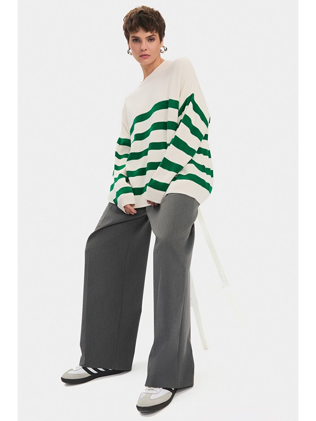 Bej Çizgili Bol Kesim Triko Kazak-2