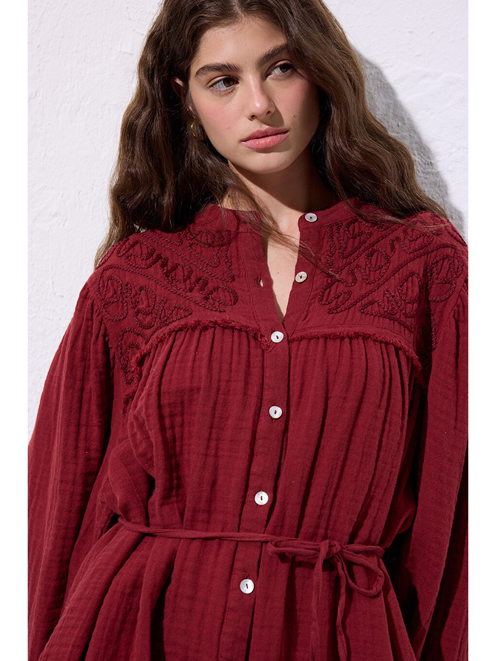 Müslin İşlemeli Gömlek Kırmızı-1