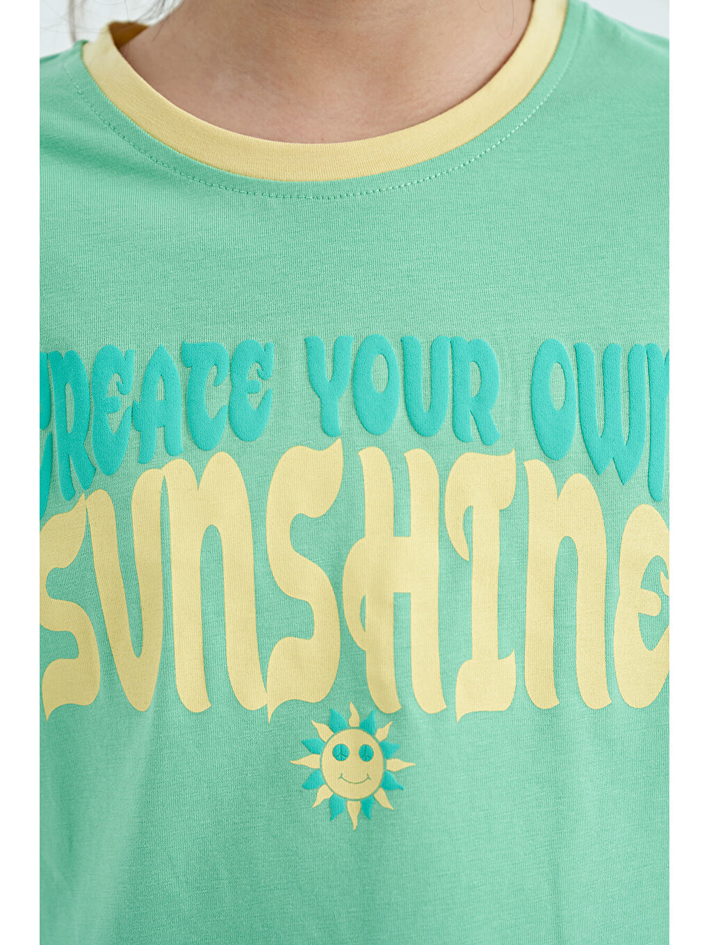 Turkuaz Su Yeşili Renkli Yazı Baskılı O Yaka Oversize  Kısa Kollu Kız Çocuk Tişört - 75111-2