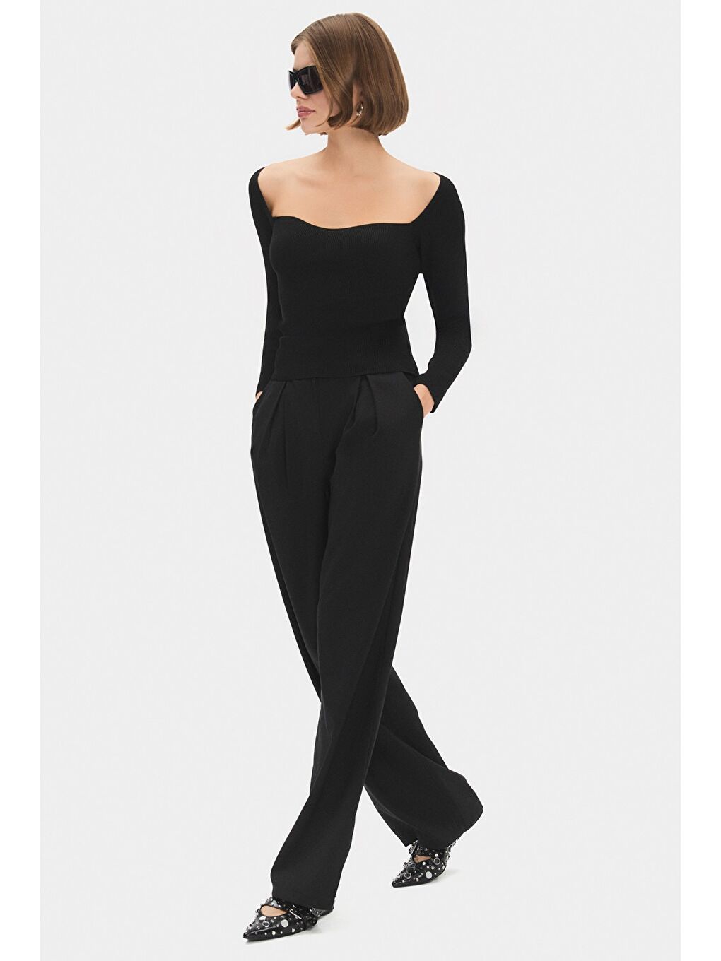 Siyah Kalp Yaka Triko Kazak-2