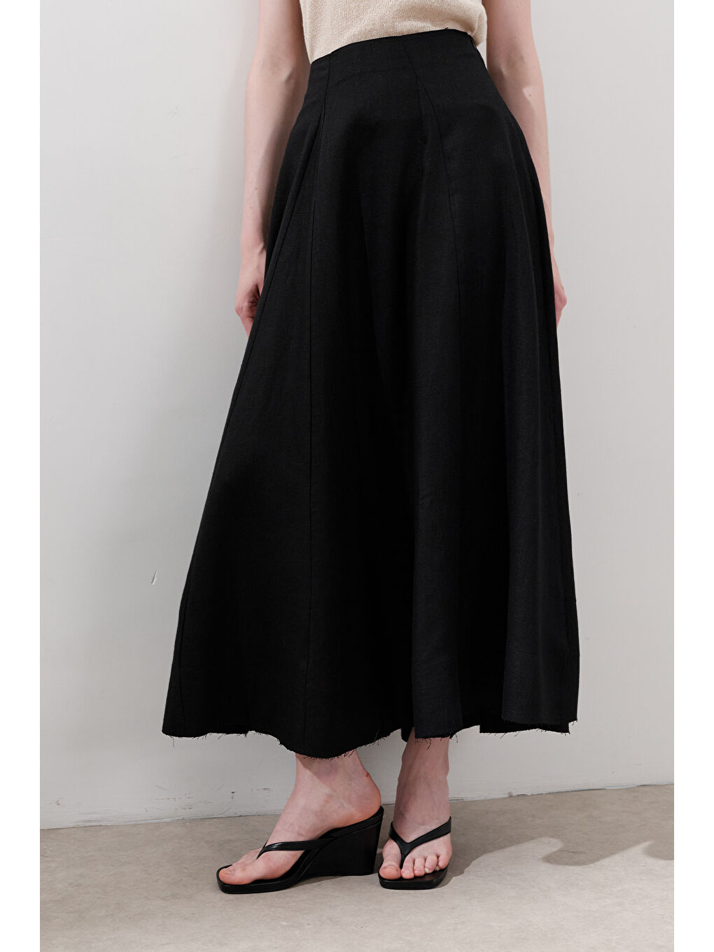 Keten Geniş Parçalı Etek Siyah-3