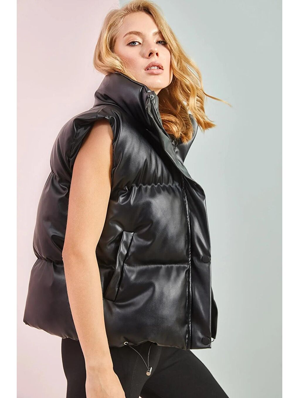 Siyah Kadın Çıtçıtlı Yakalı Şişme Deri Yelek-2
