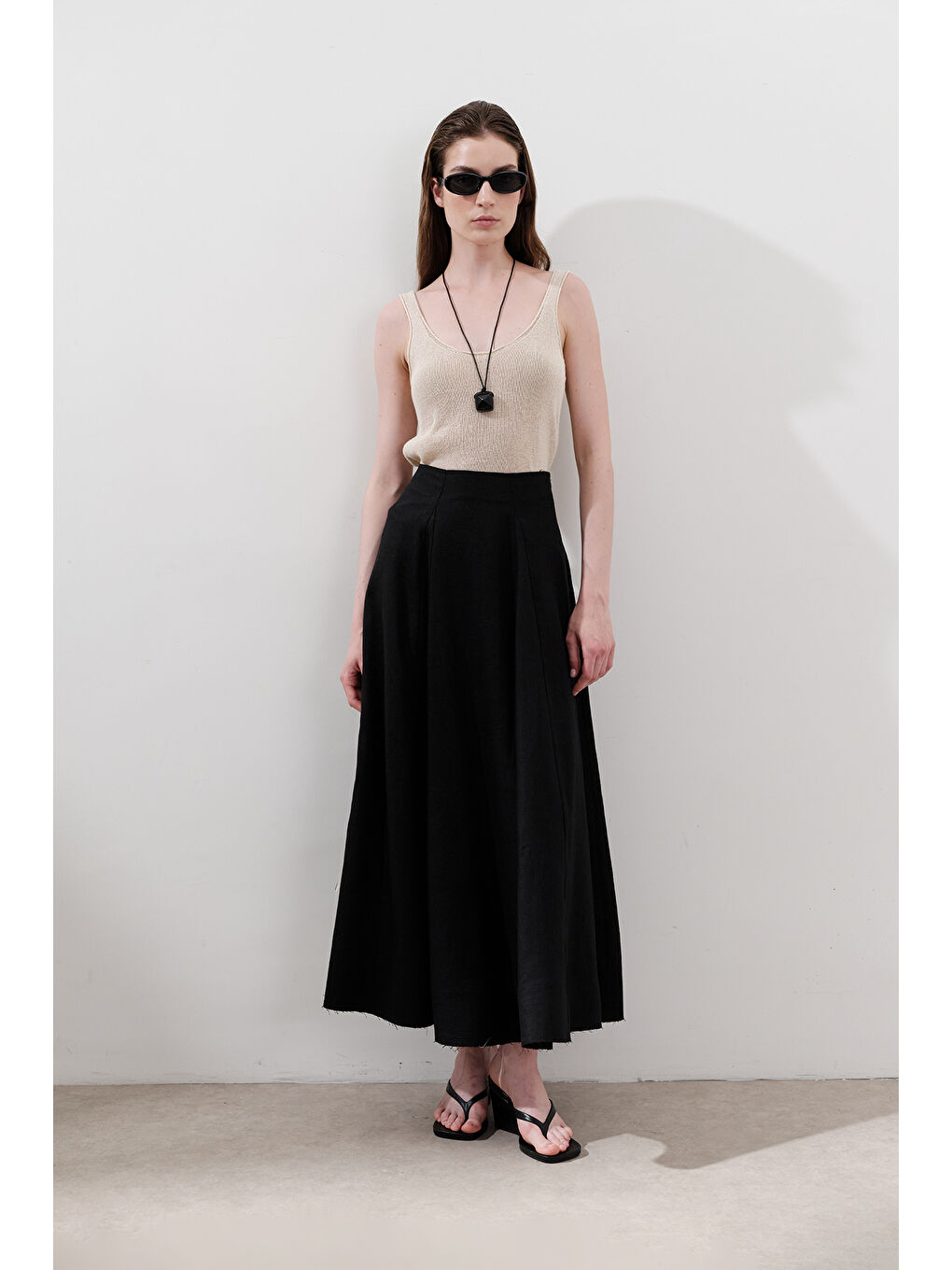 Keten Geniş Parçalı Etek Siyah-5