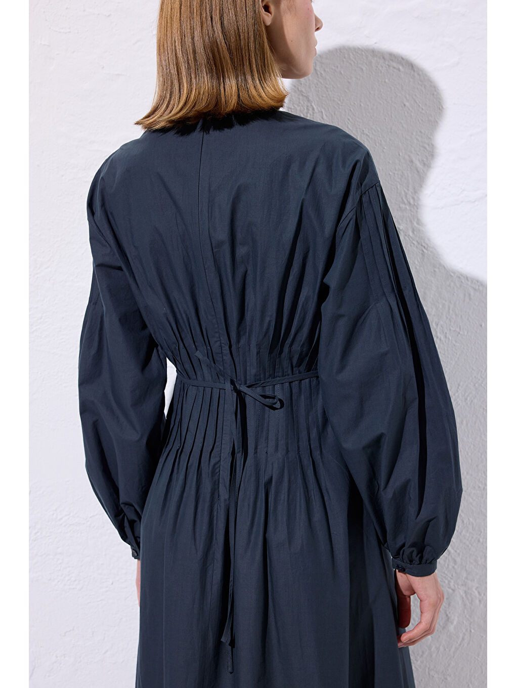 Beli Pile Detaylı Elbise Lacivert-6