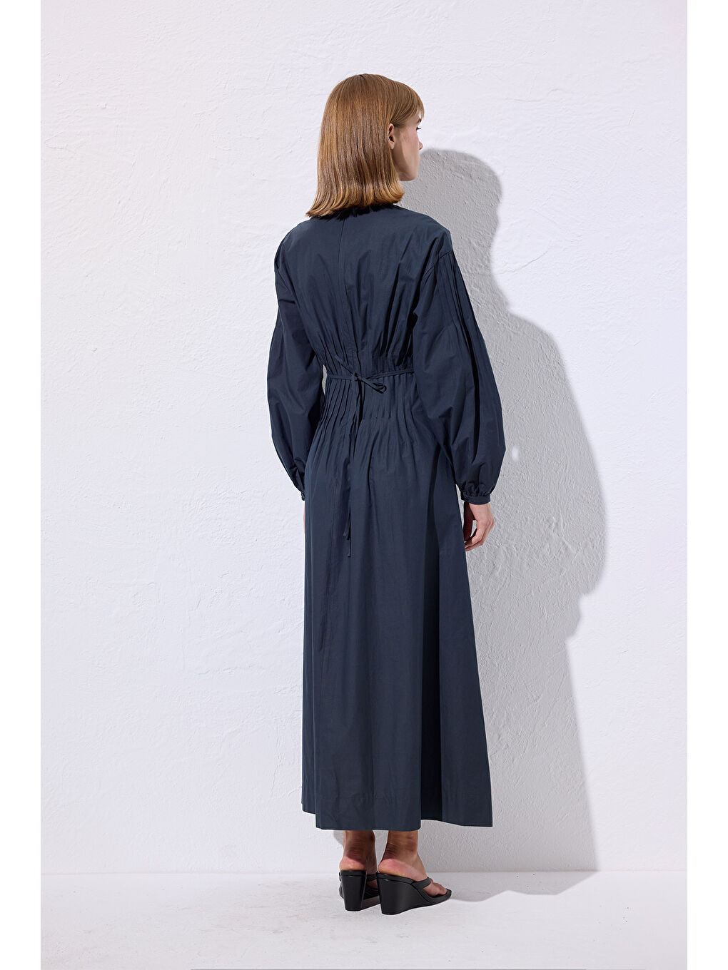 Beli Pile Detaylı Elbise Lacivert-7