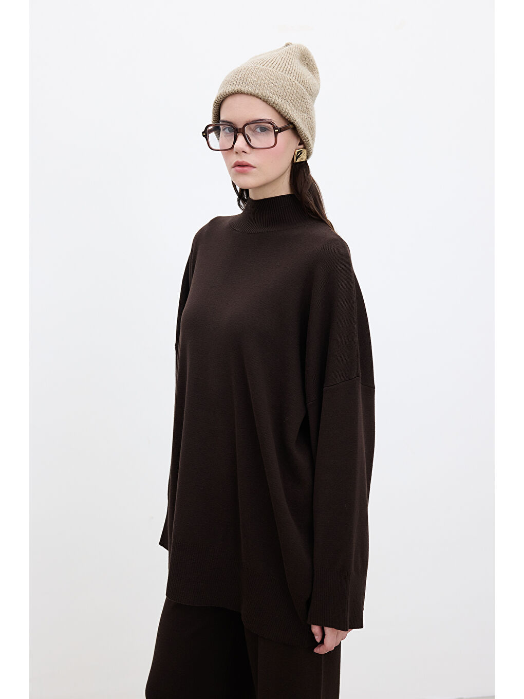 Oversize Yüksek Yaka Kazak Kahverengi