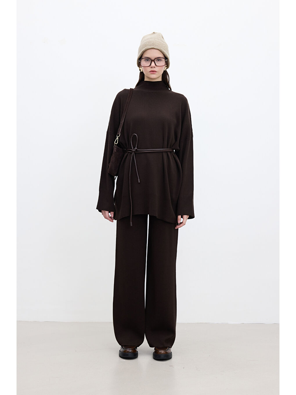 Oversize Yüksek Yaka Kazak Kahverengi-1