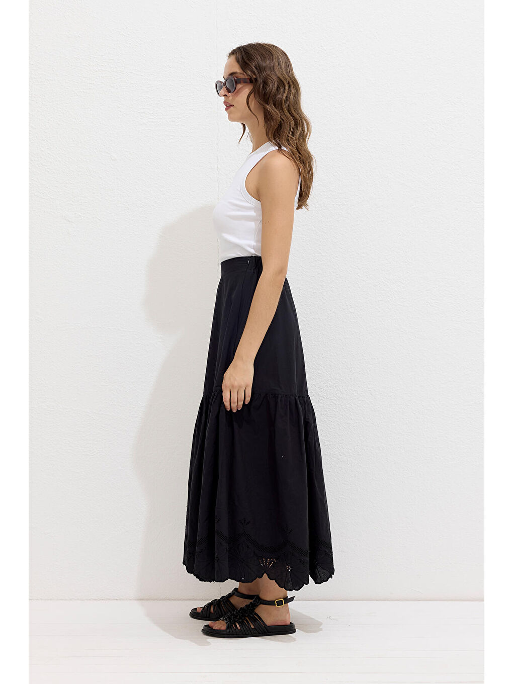 Nakış İşlemeli Etek Siyah-4