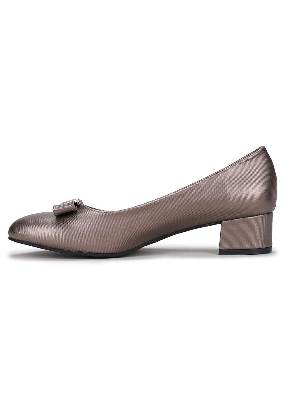 Bej Parlak Büyük Numara 3 Cm Topuklu Kadın Ayakkabı Alens 402-3