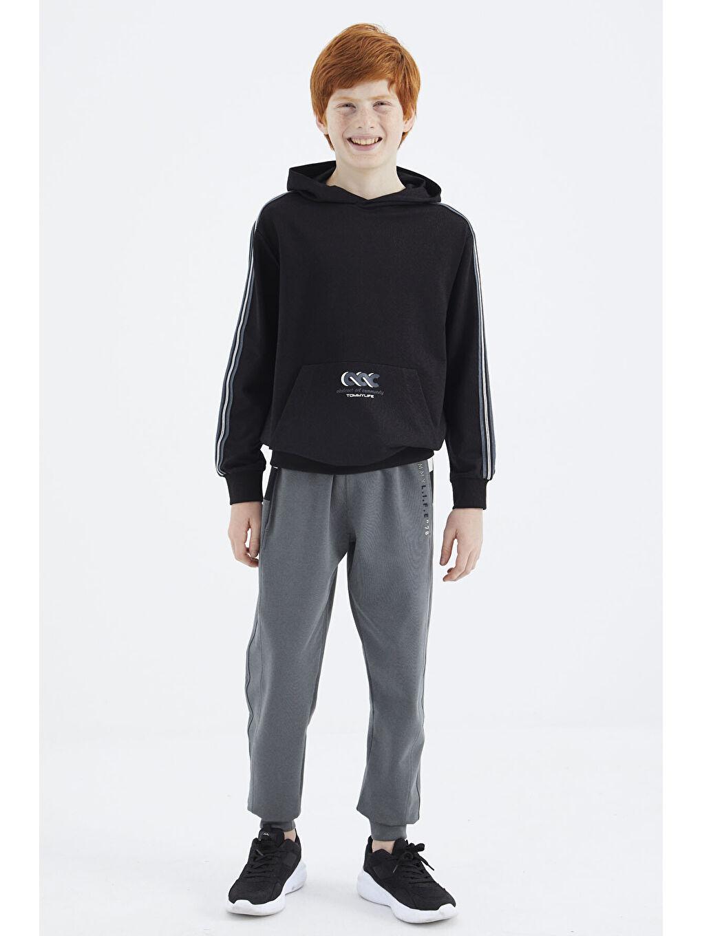 Siyah Kanguru Cepli Erkek Çocuk Sweatshirt - 11176-4