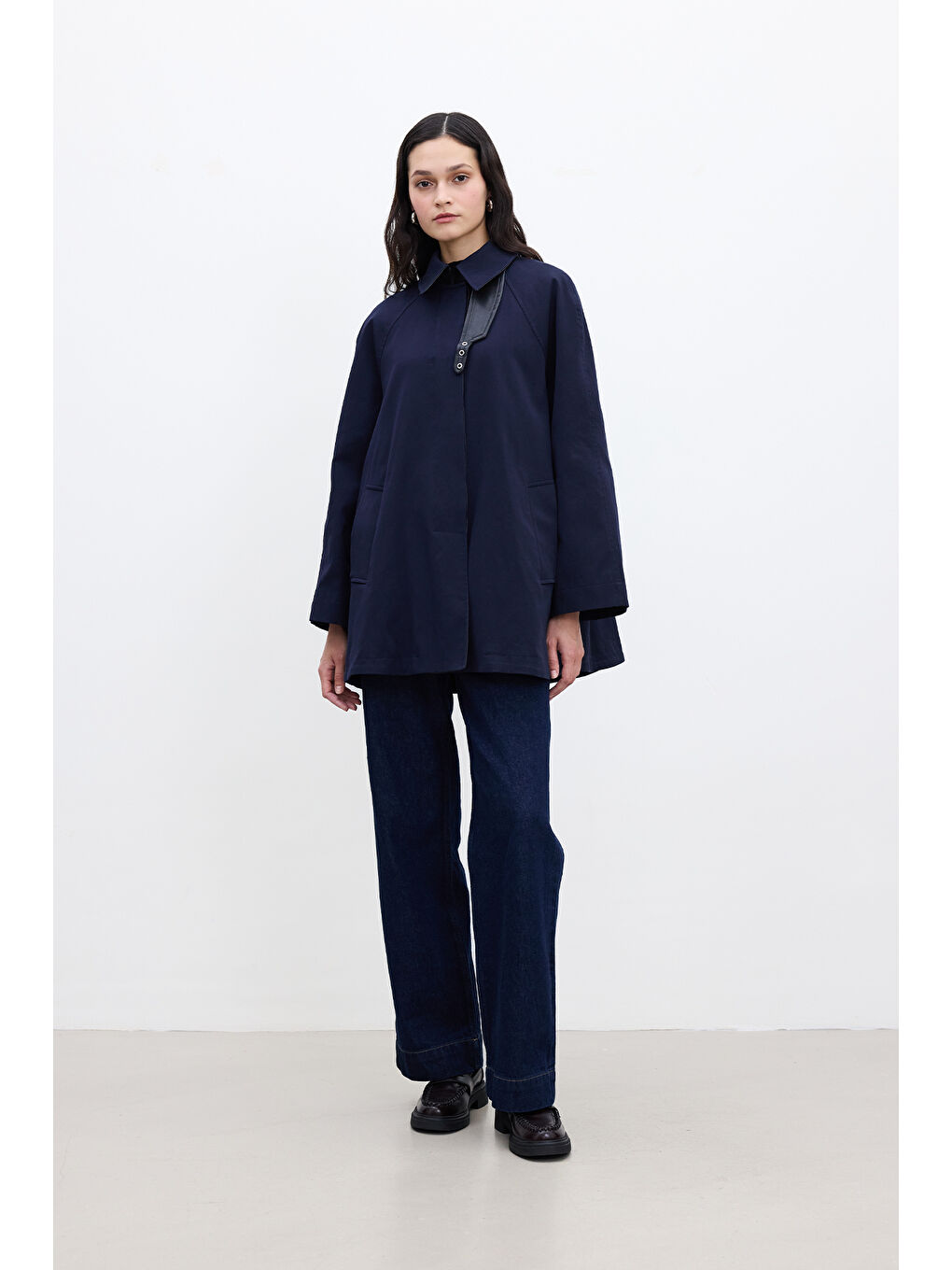 Pelerin Detaylı Trençkot Lacivert-3