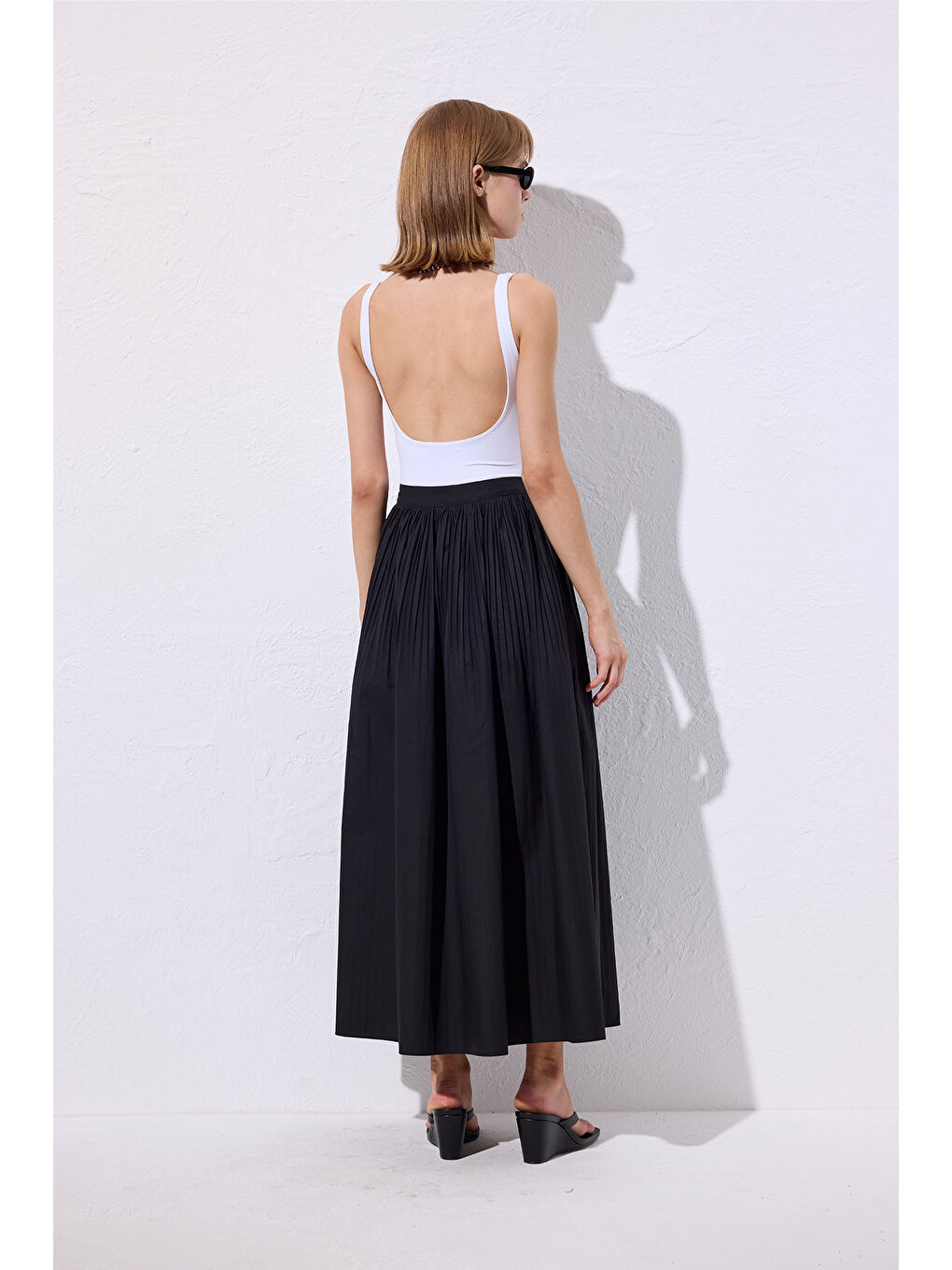Piliseli Geniş Etek Siyah-5