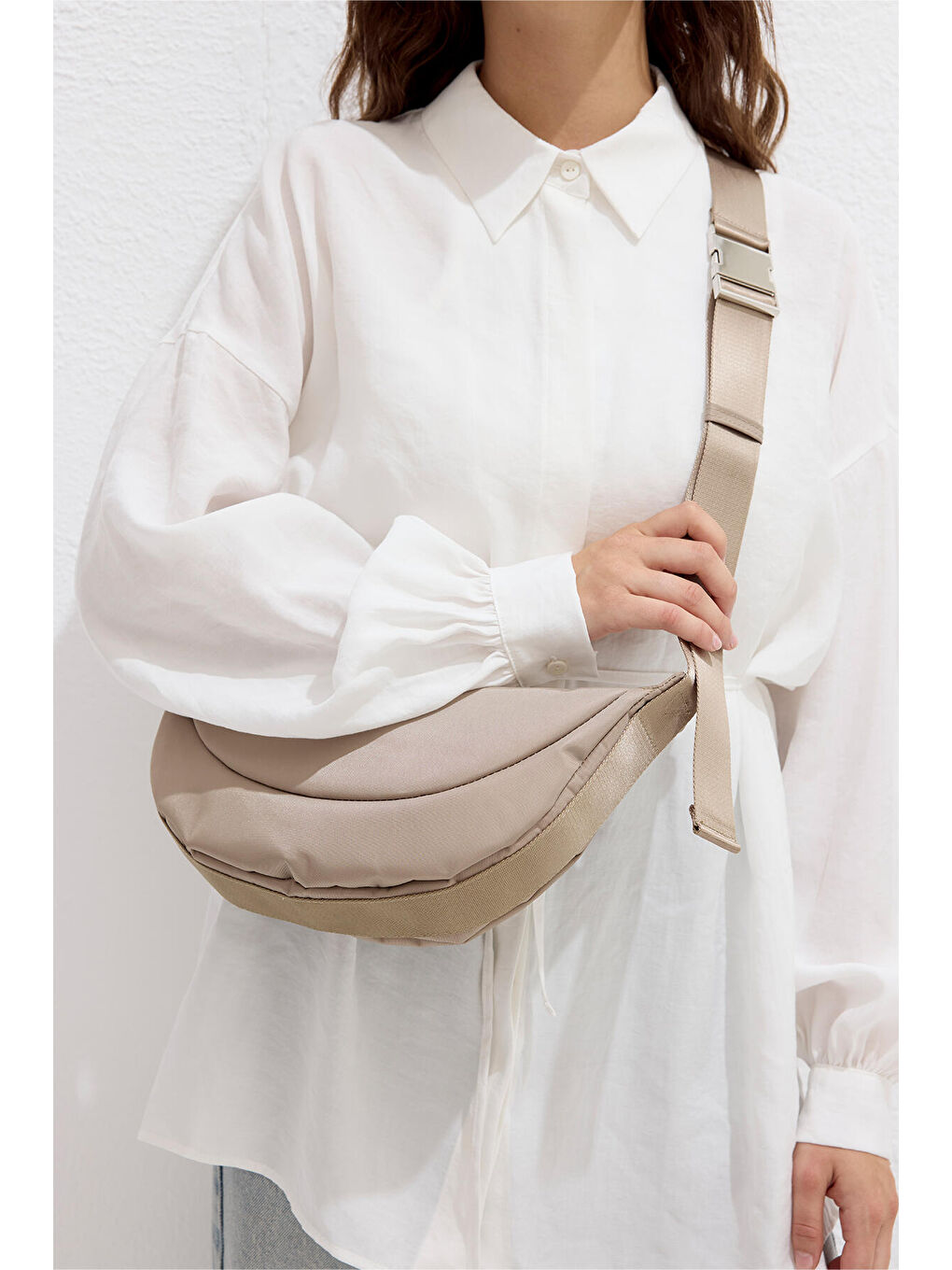 Bej Lexa Metal Tokalı Çapraz Çanta Kum-1