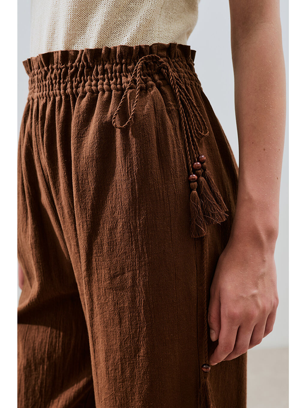 Dokulu Bağlamalı Pantolon Kahverengi-6