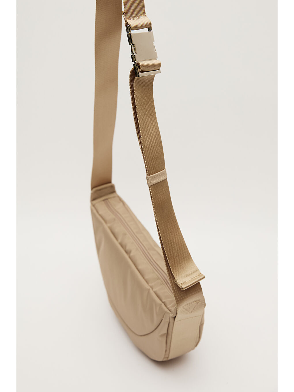 Bej Lexa Metal Tokalı Çapraz Çanta Kum-7