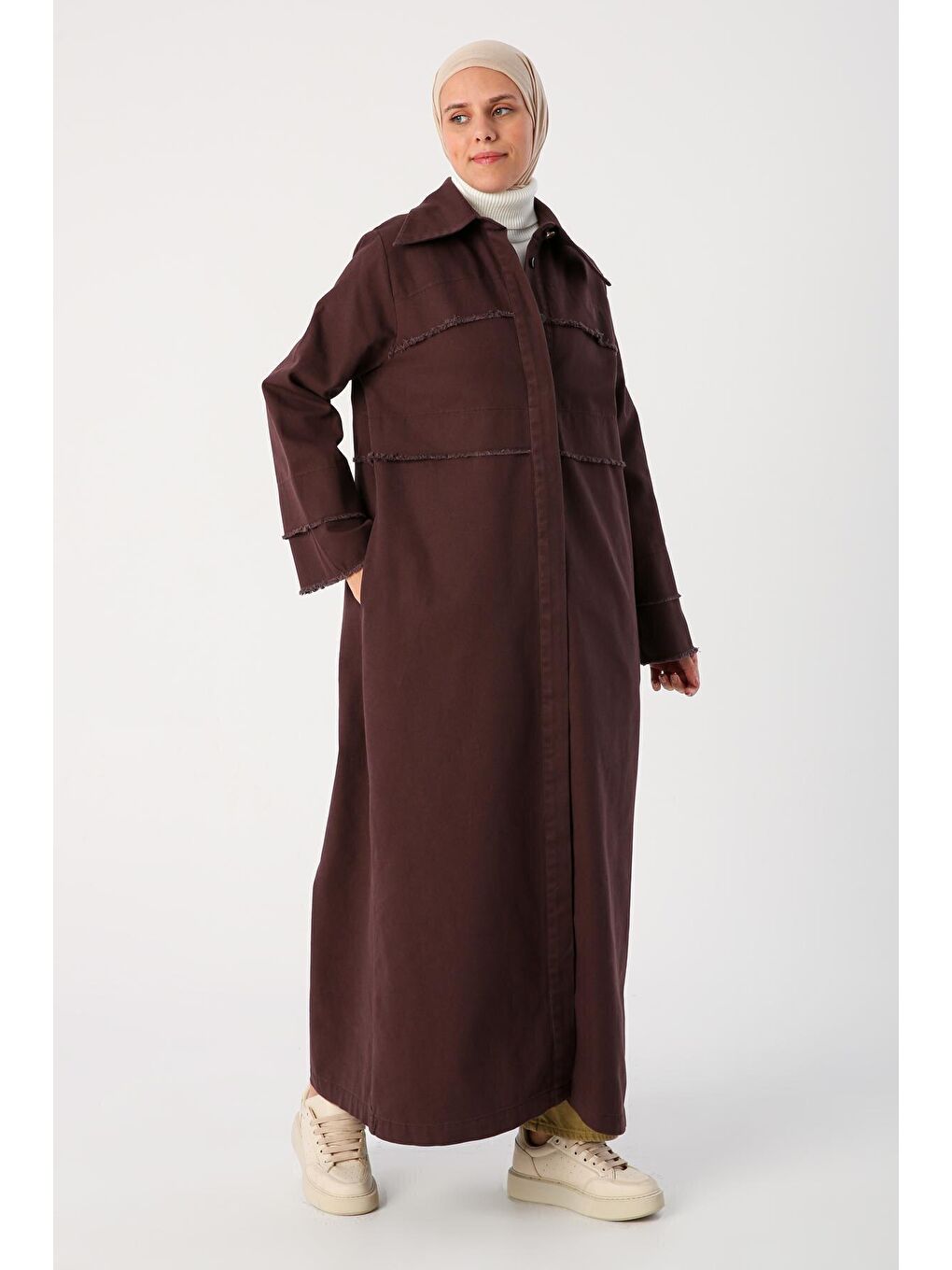 Kahverengi Kahve %100 Pamuklu Sivri Yaka Gizli Patlı Ferace-2