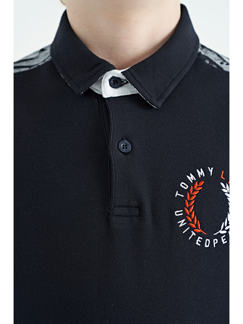 Lacivert Baskı Detaylı Pola Yaka Standart Kalıp Erkek Çocuk T-Shırt - 11166-2