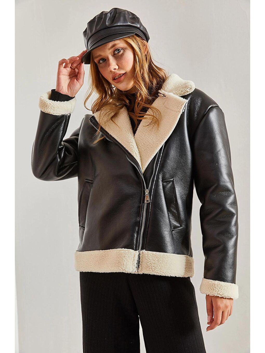 Siyah Kadın Kürklü Deri Mont-3