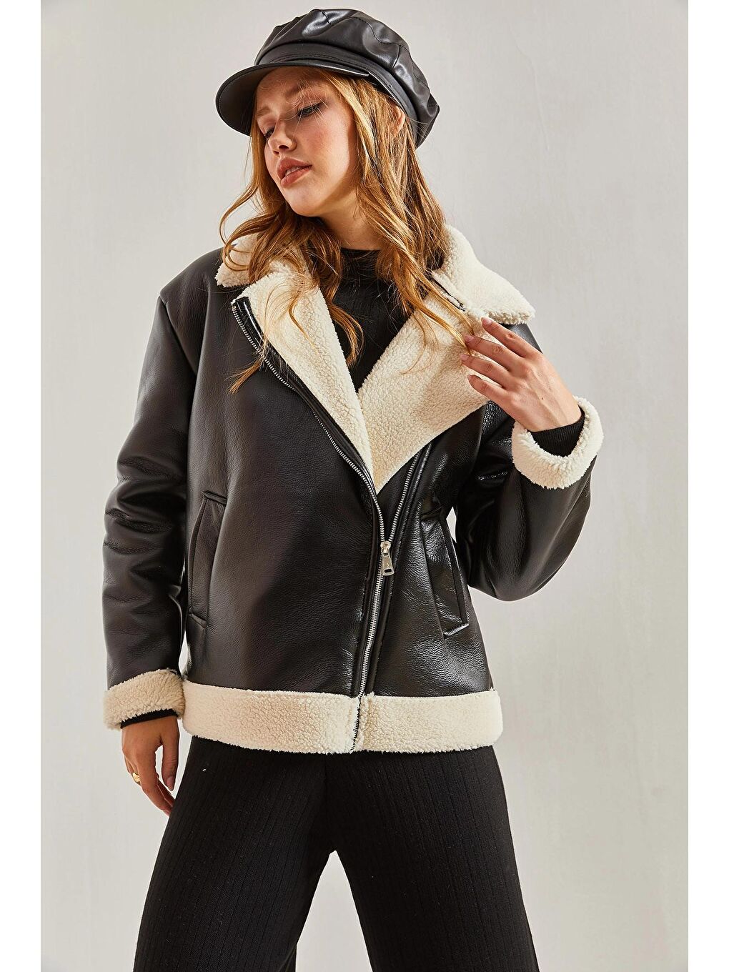 Siyah Kadın Kürklü Deri Mont-4