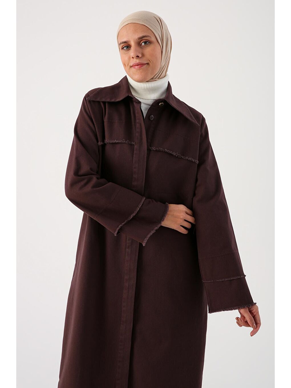 Kahverengi Kahve %100 Pamuklu Sivri Yaka Gizli Patlı Ferace-4