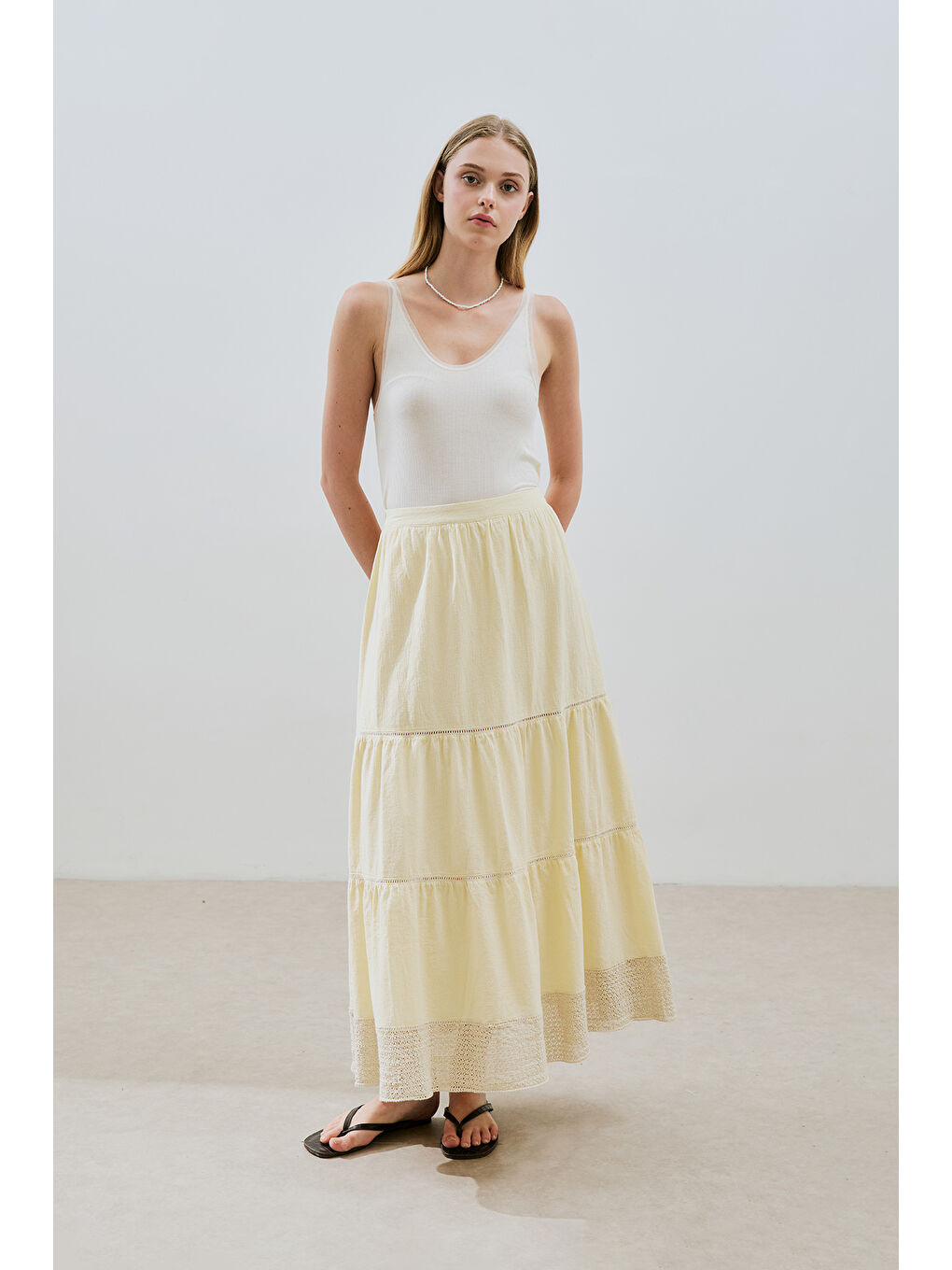 Dokulu İşlemeli Katlı Uzun Etek Sarı-3