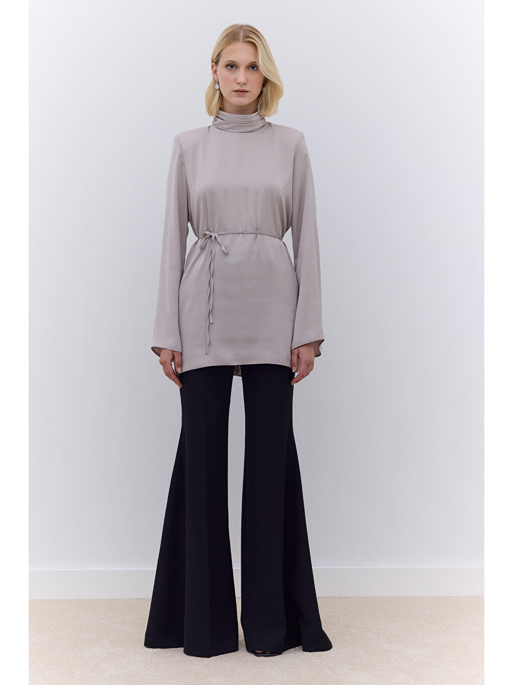 Gri Saten Geniş Kol Tunik Gümüş-1