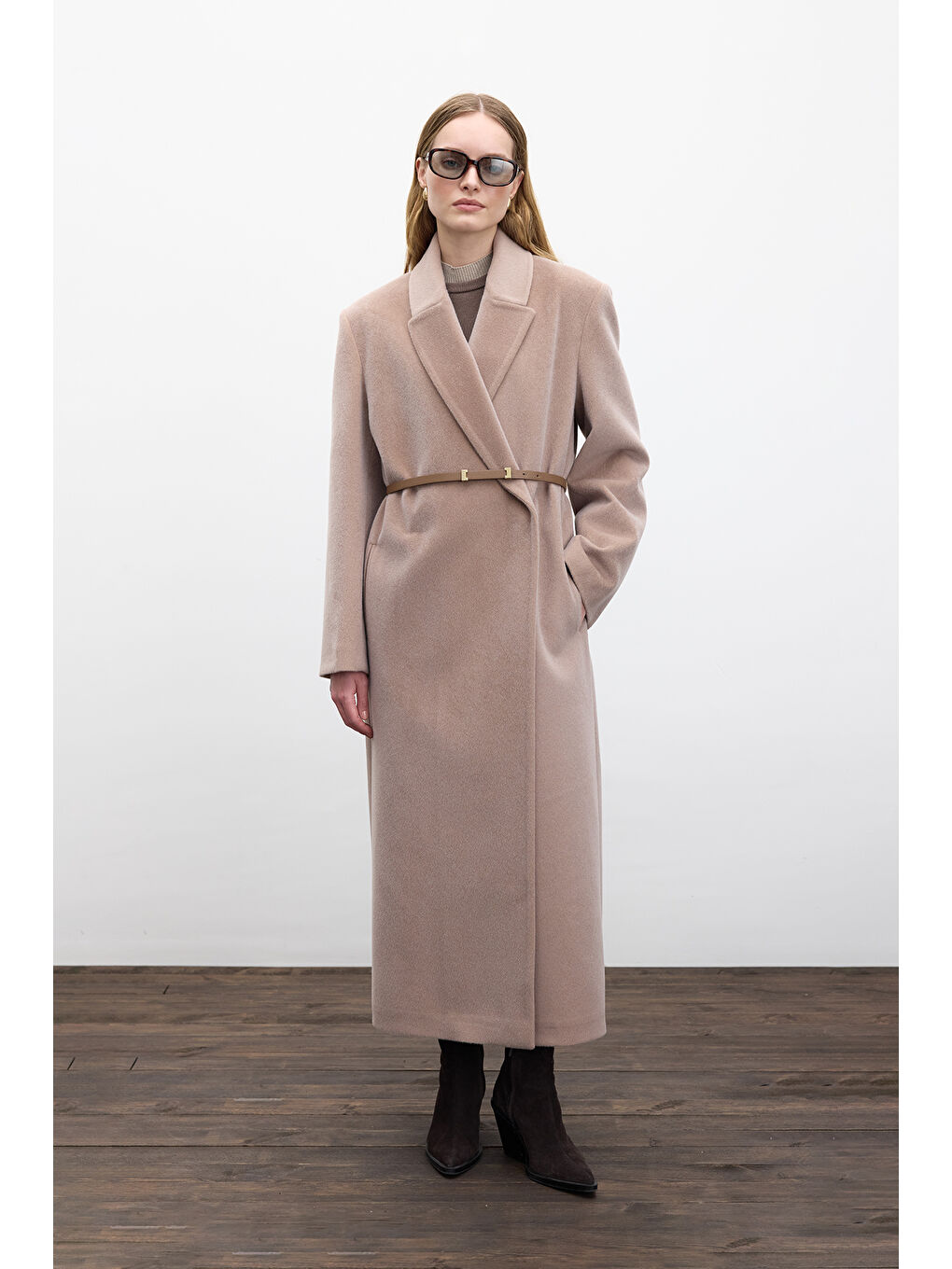 Bej Kemerli Uzun Kaşe Kaban Vizon-3