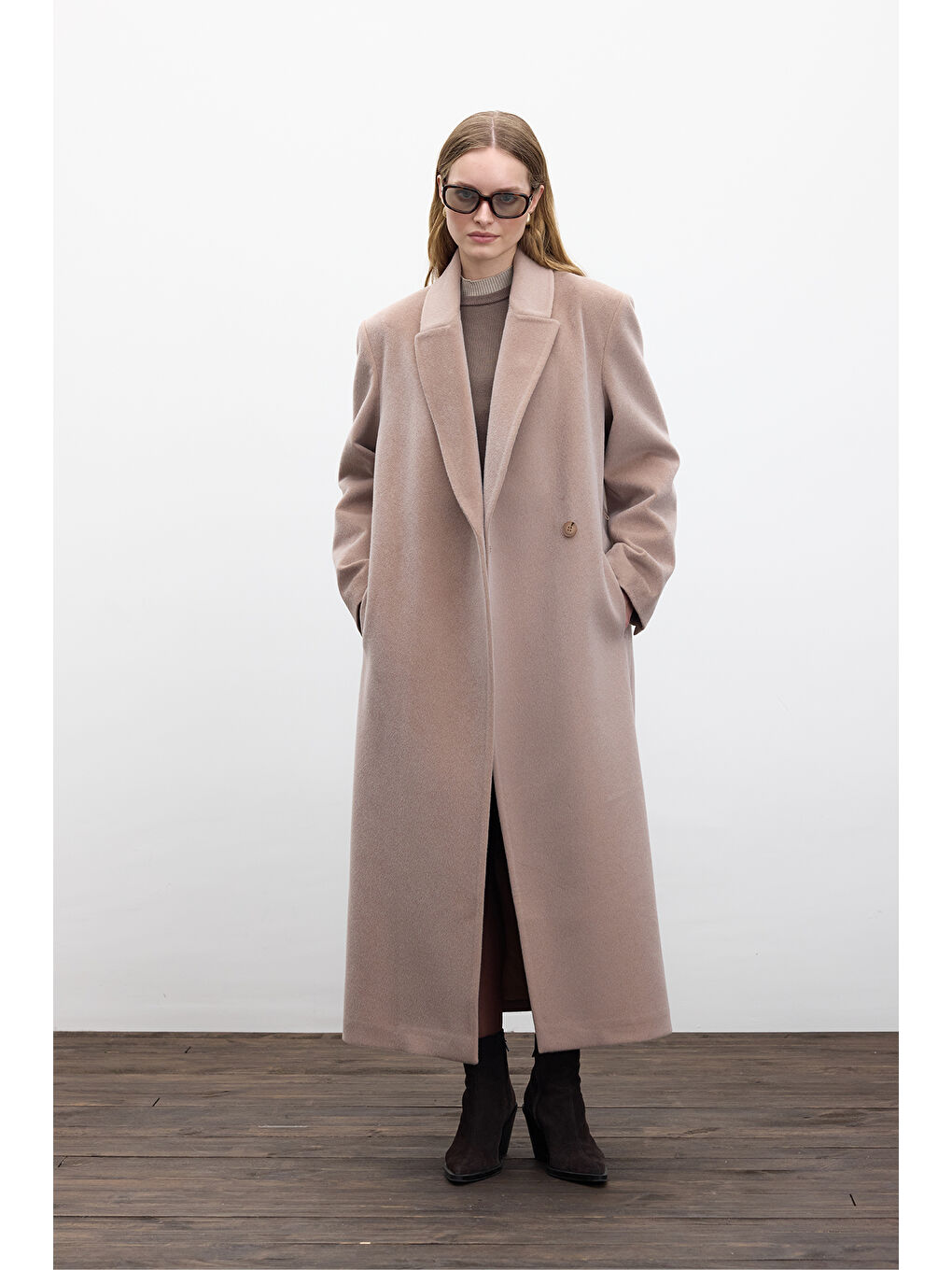 Bej Kemerli Uzun Kaşe Kaban Vizon-4