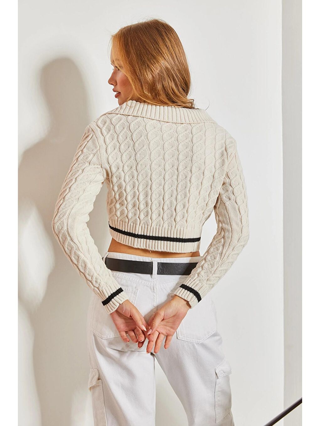 Bej Kadın V Yaka Desenli Triko Kazak-3