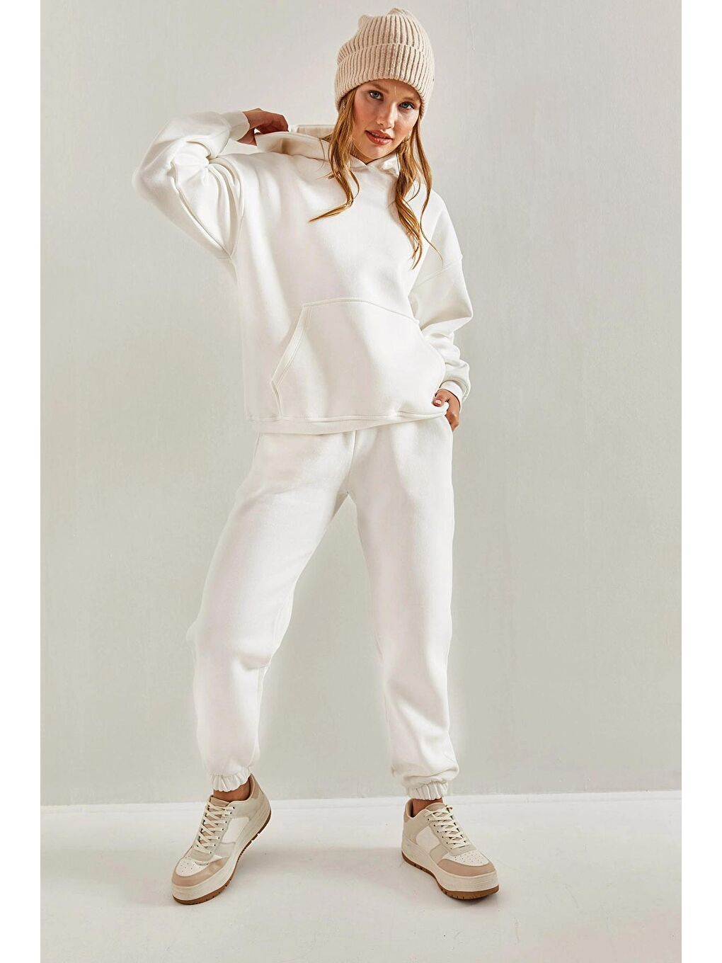 Beyaz Kadın Üç İplik Şardonlu Eşofman Takımı