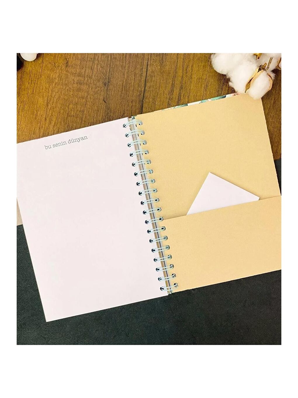 Halledilir Bir Şekilde Tasarımlı Konuşan Ajanda-1