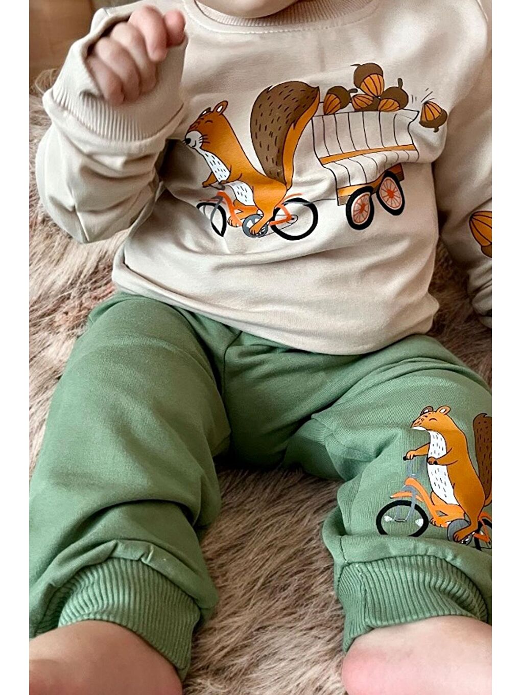 Erkek Bebek Eşofman Takım Sevimli Sincap & Meşe Palamudu Baskılı Bej (1 Yaş)-1