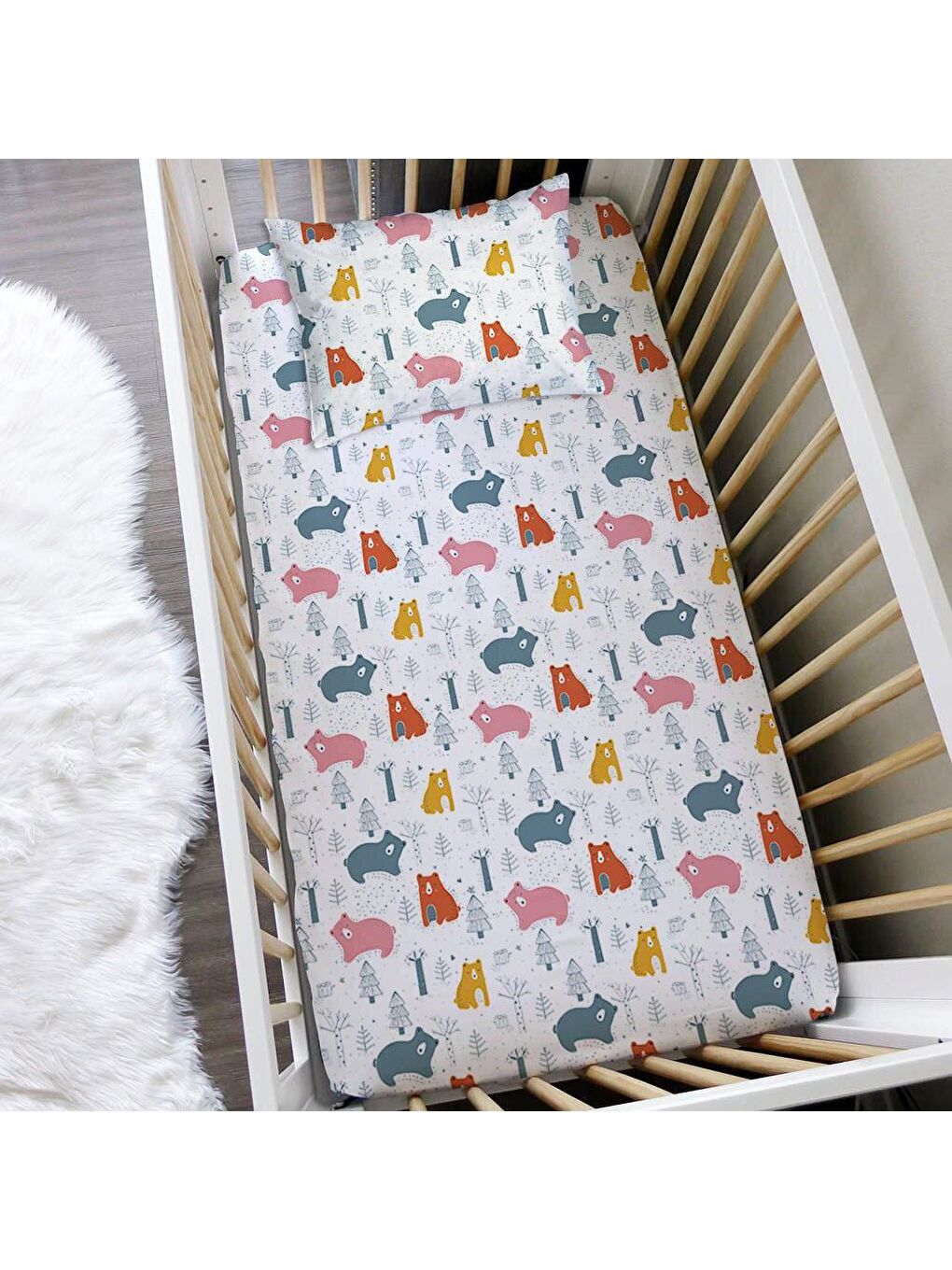 Karışık Ayı Desen Baskılı Bebek Boy Lastikli Çarşaf Seti Renkli 60x120 cm