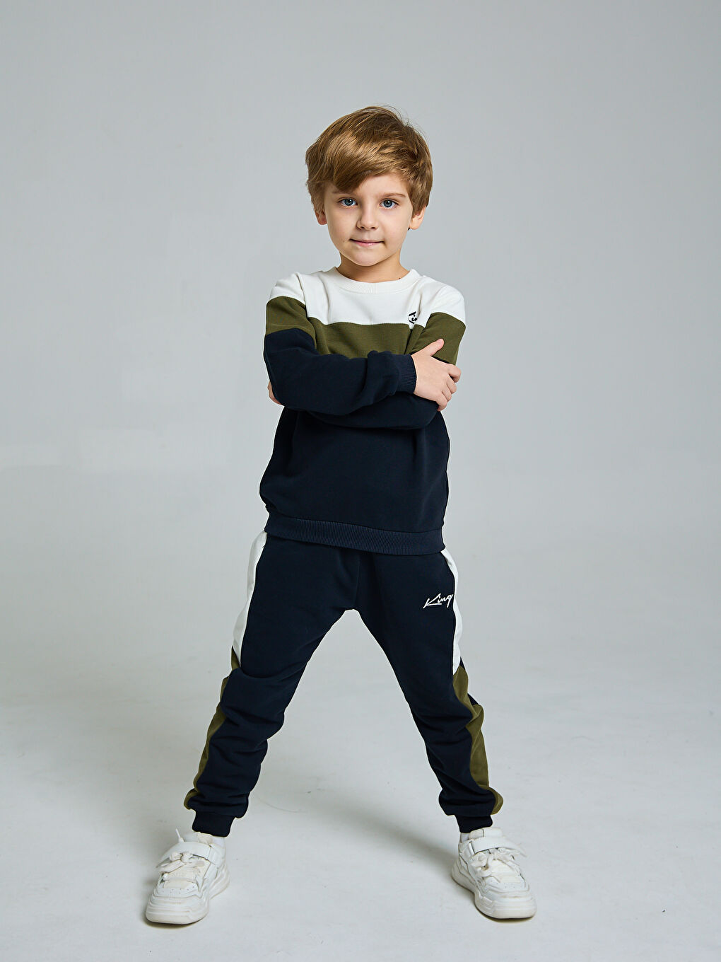 Haki Bisiklet Yaka Erkek Bebek Baskılı Sweatshirt ve Eşofman Alt 2'li Takım